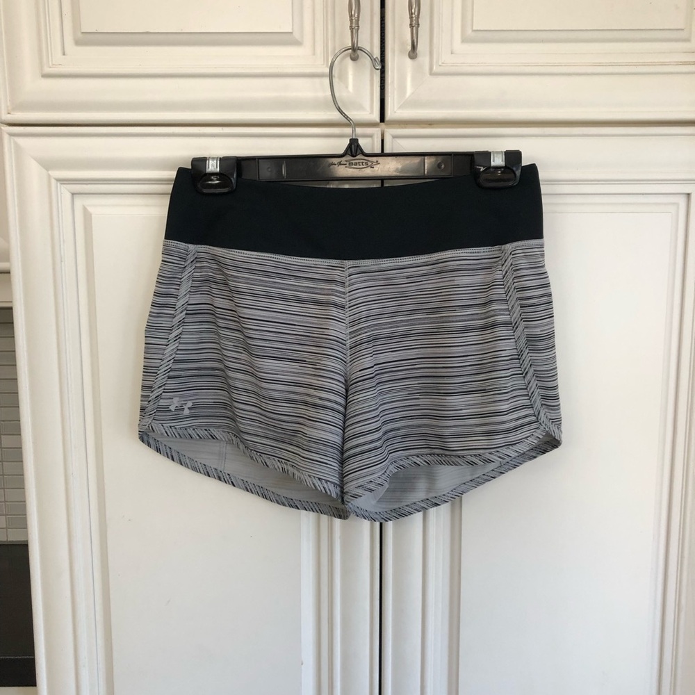 Under Armour women’s heatgear athletic shorts